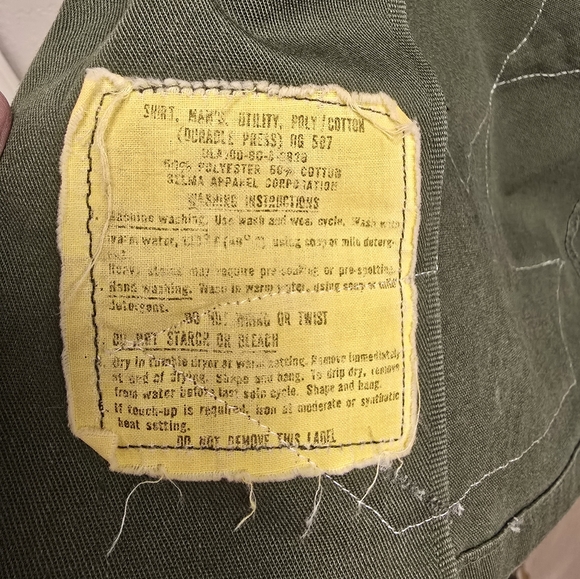 Upcycled Vintage Army Utility Jacket W Vintage Quilted Stars, Patches, Embroider - Picture 13 of 16